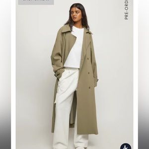 Oversized trench coat in moss color